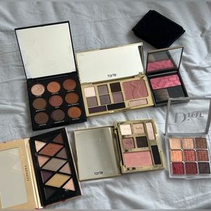 Makeup (eyeshadows and blush) lot